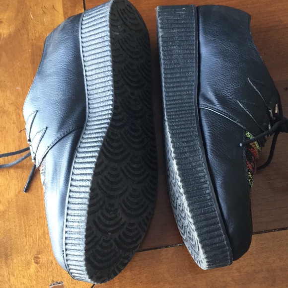 Refresh Platform Shoes - Picture 3 of 3